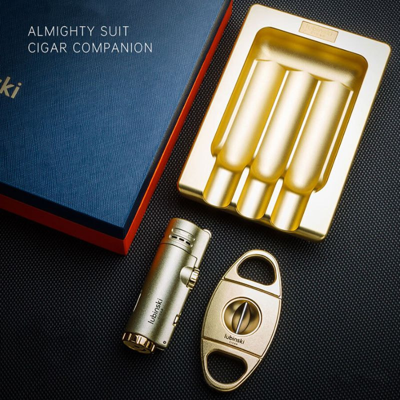 Bộ phụ kiện có màu đen, vàng sang trọng tới từ thương hiệu Lubinski